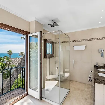 About Puente Penthouse